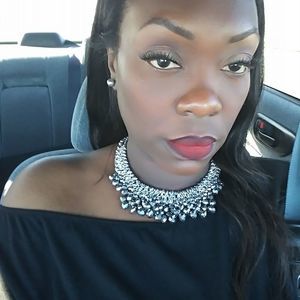 Meet your Posher, Felicia